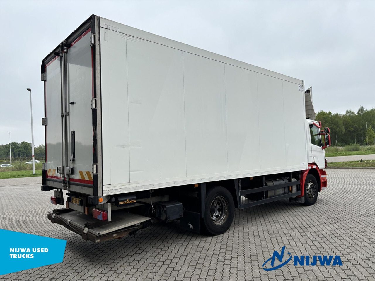 Scania P 230 4X2 Meat Truck + Laadklep - شاحنة الفريزر: صورة 3 Scania P 230 4X2 Meat Truck + Laadklep - شاحنة الفريزر: صورة 3