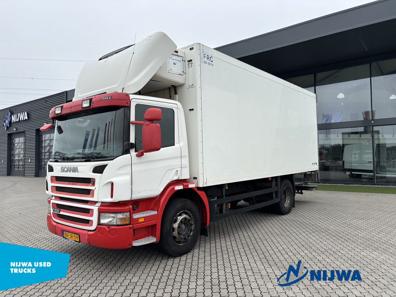 Scania P 230 4X2 Meat Truck + Laadklep - شاحنة الفريزر: صورة 1 Scania P 230 4X2 Meat Truck + Laadklep - شاحنة الفريزر: صورة 1