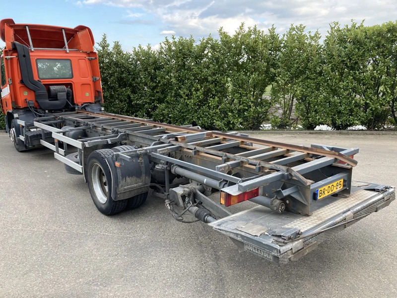 DAF CF65.180 Euro3 Manual / Laadklep - شاحنة هيكل كابينة: صورة 4 DAF CF65.180 Euro3 Manual / Laadklep - شاحنة هيكل كابينة: صورة 4