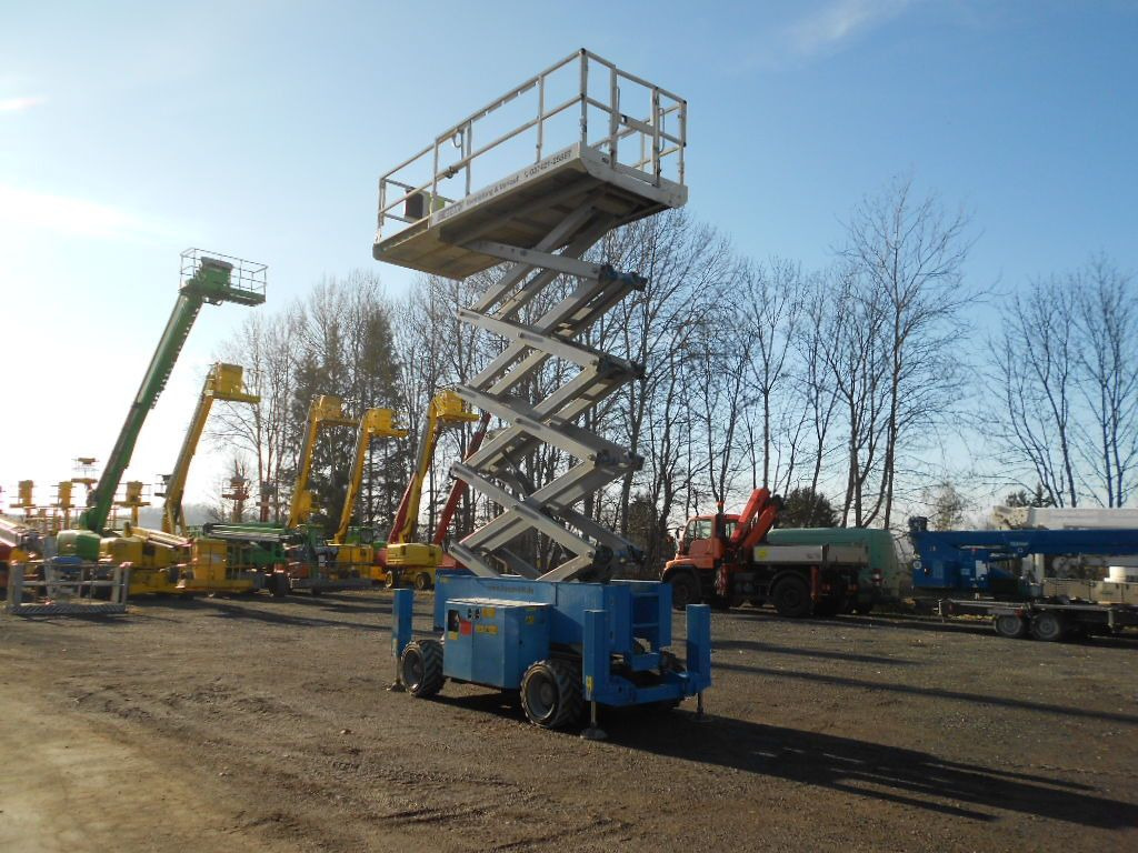 Genie GS4069BE, Hybrid, Stützen, AH 14 m - رافعة هيدروليكية مقصية: صورة 4 Genie GS4069BE, Hybrid, Stützen, AH 14 m - رافعة هيدروليكية مقصية: صورة 4