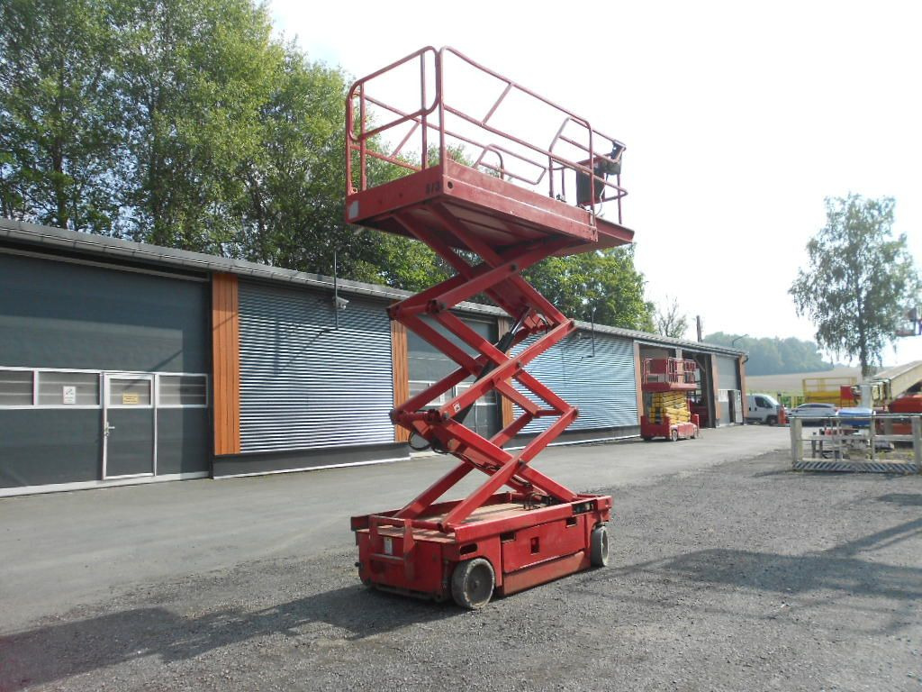 Haulotte Haulotte Compact 8W, AH 8 m - رافعة هيدروليكية مقصية: صورة 2 Haulotte Haulotte Compact 8W, AH 8 m - رافعة هيدروليكية مقصية: صورة 2