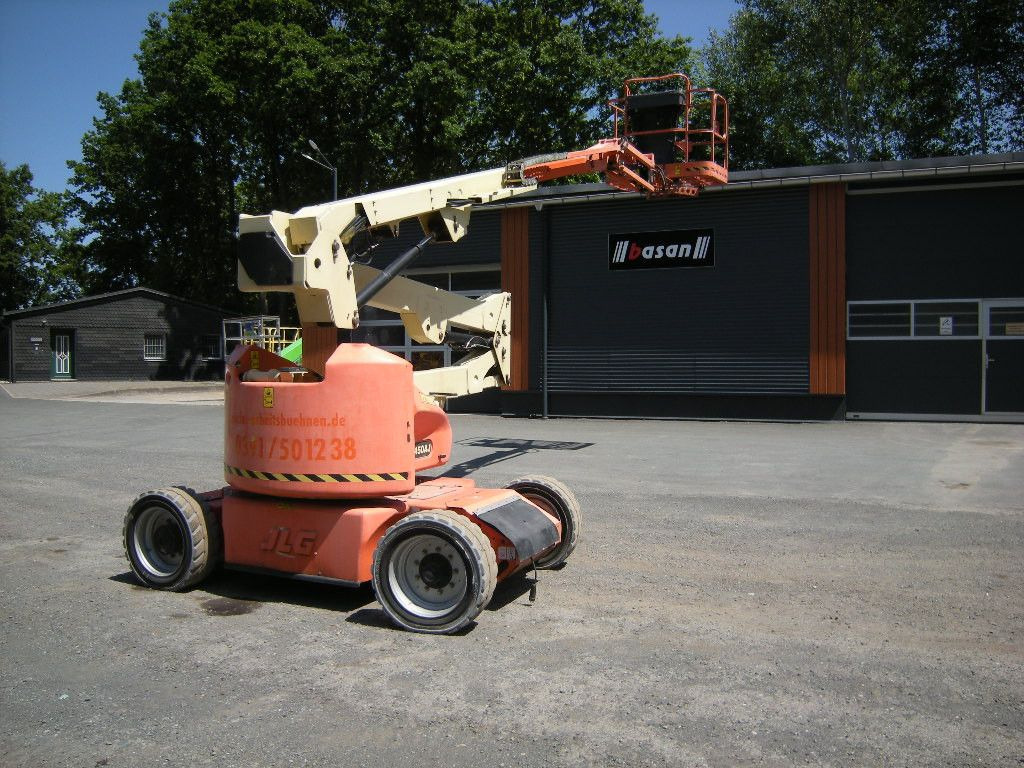 JLG E450 AJ Gelenkteleskoparbeitsbühne 16 m - منصة تلسكوبية محمولة على شاحنة: صورة 1 JLG E450 AJ Gelenkteleskoparbeitsbühne 16 m - منصة تلسكوبية محمولة على شاحنة: صورة 1