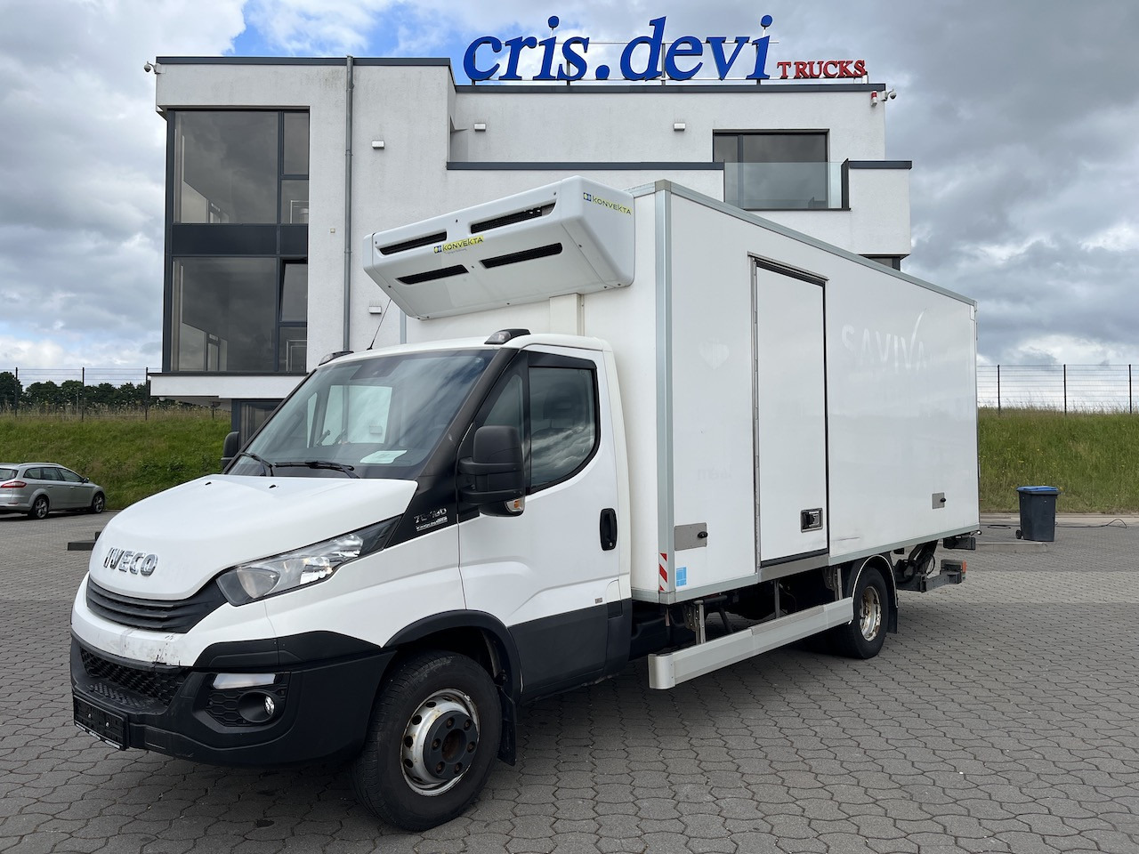 Iveco 70C18 Daily Kühlkoffer mit Ladebordwand Konvekta - شاحنة التوصيل: صورة 1 Iveco 70C18 Daily Kühlkoffer mit Ladebordwand Konvekta - شاحنة التوصيل: صورة 1