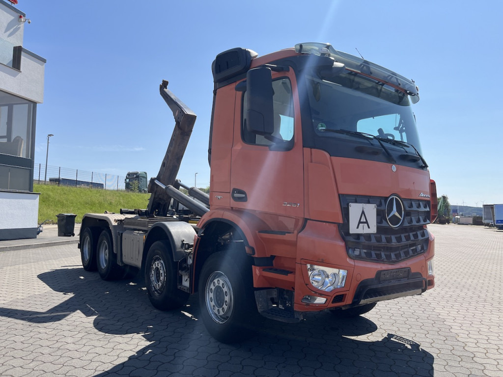 Mercedes-Benz Arocs 3251 8x4 Meiller 30 t Haken - شاحنة ذات خطاف: صورة 4 Mercedes-Benz Arocs 3251 8x4 Meiller 30 t Haken - شاحنة ذات خطاف: صورة 4