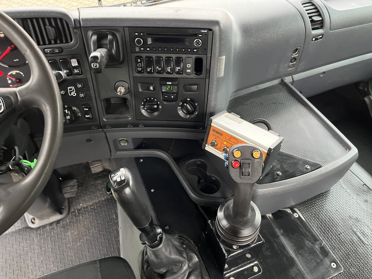 Scania G 450 8x4  Trösch Abrollkipper - شاحنة ذات خطاف: صورة 4 Scania G 450 8x4  Trösch Abrollkipper - شاحنة ذات خطاف: صورة 4