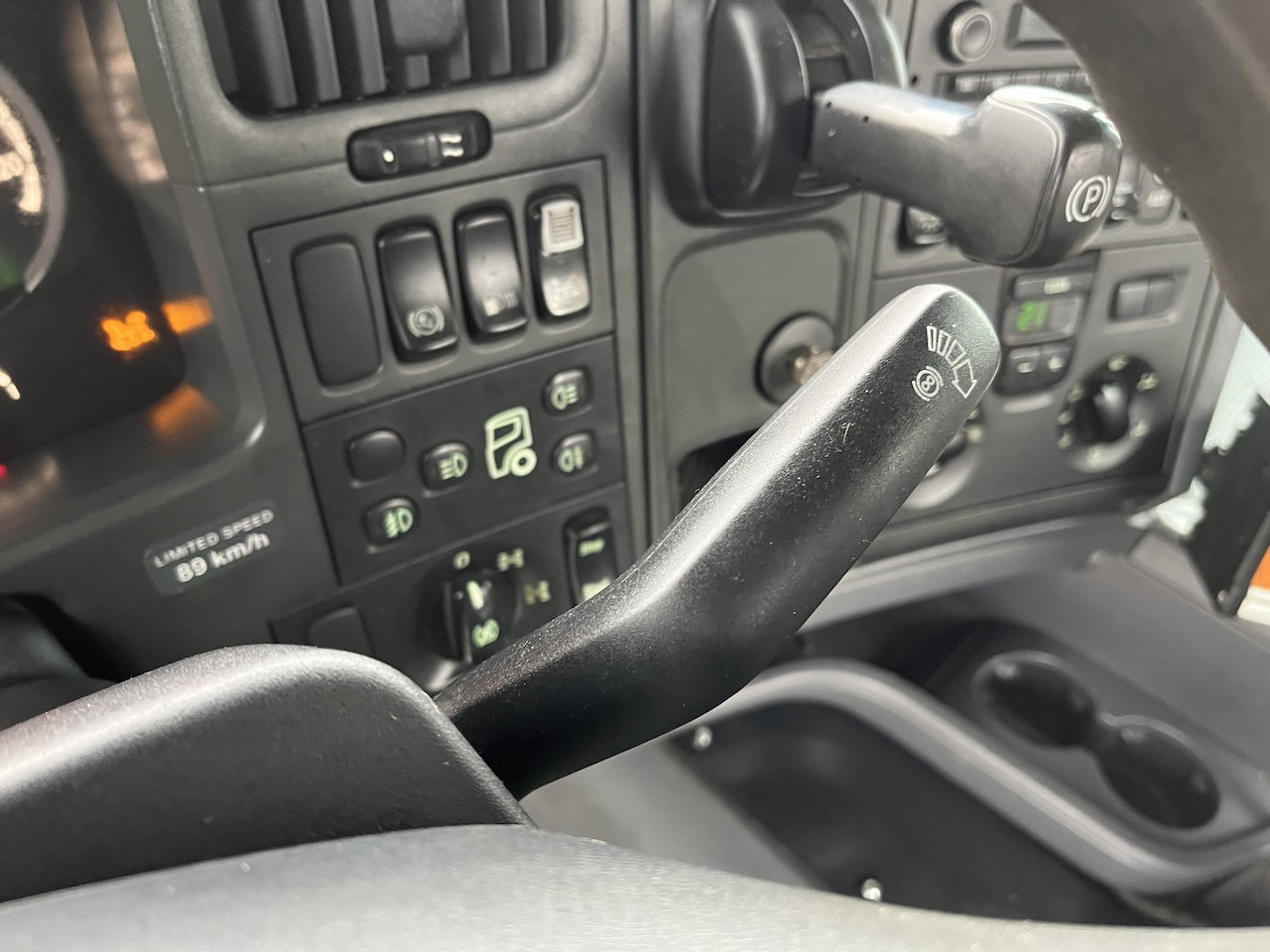 Scania G 450 8x4  Trösch Abrollkipper - شاحنة ذات خطاف: صورة 3 Scania G 450 8x4  Trösch Abrollkipper - شاحنة ذات خطاف: صورة 3