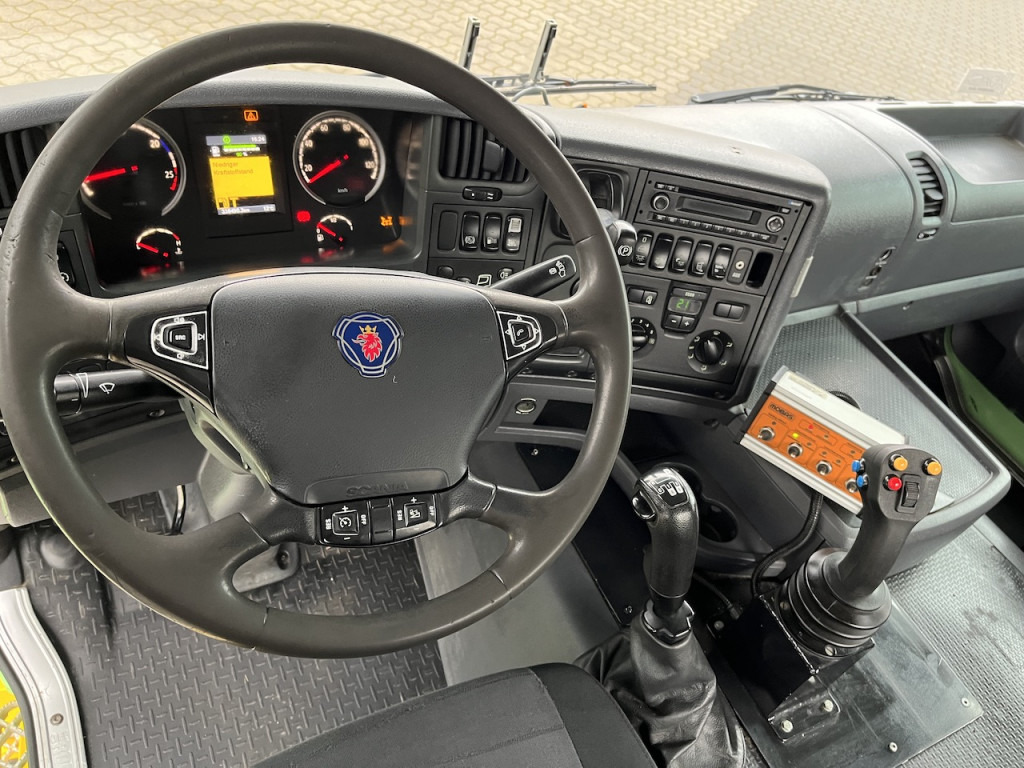 Scania G 450 8x4 Trösch Abrollkipper - شاحنة ذات خطاف: صورة 2 Scania G 450 8x4 Trösch Abrollkipper - شاحنة ذات خطاف: صورة 2