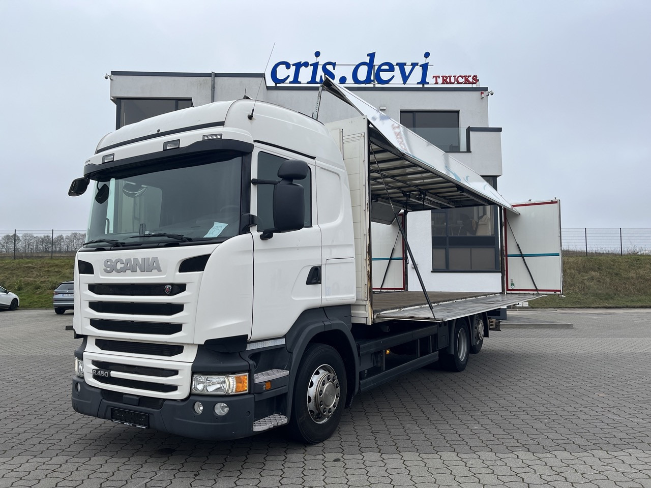 Scania R 450 6x2 Geränke Lenkachse Retarder - شاحنة المشروبات: صورة 3 Scania R 450 6x2 Geränke Lenkachse Retarder - شاحنة المشروبات: صورة 3