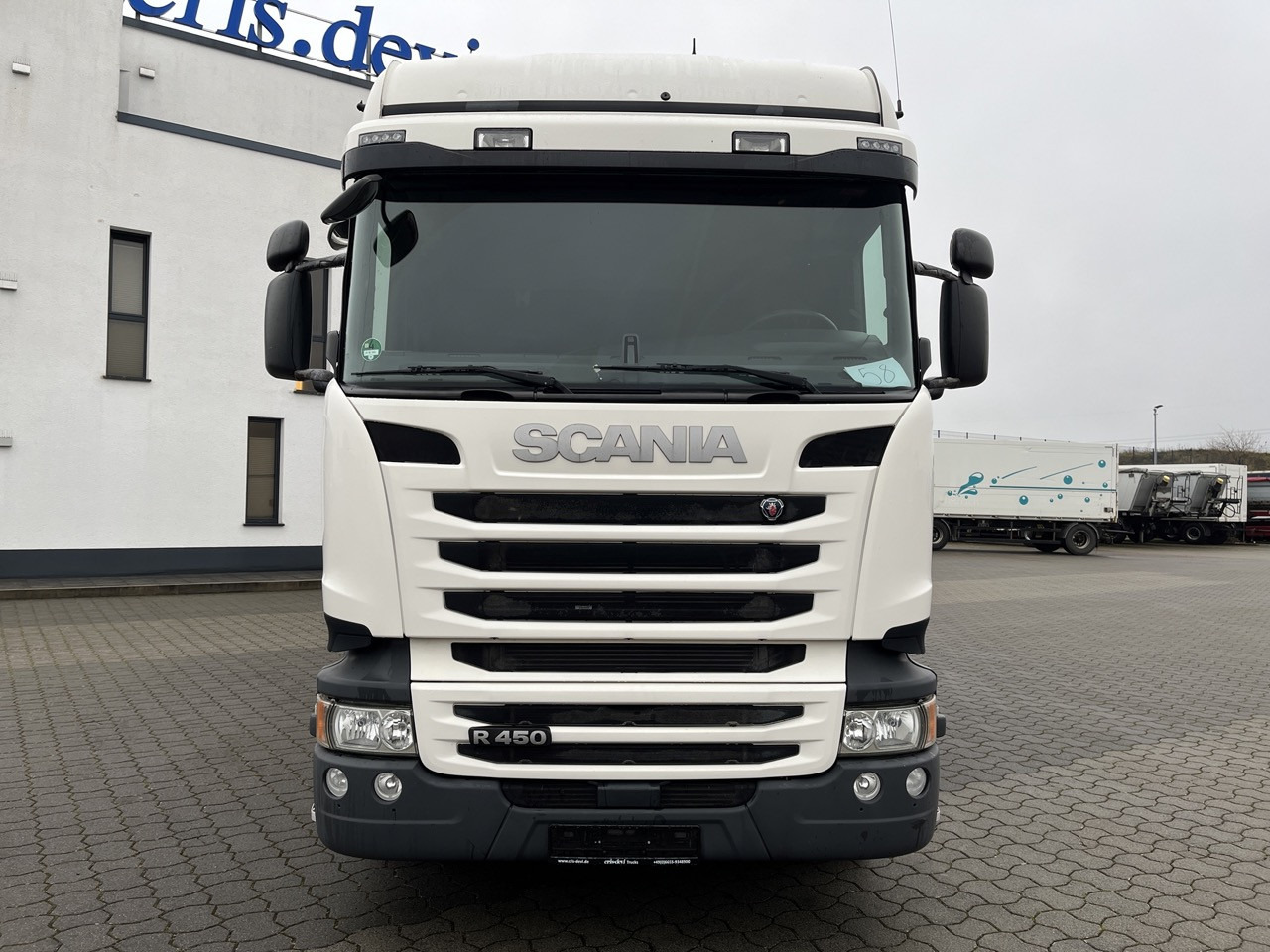 Scania R 450 6x2 Geränke Lenkachse Retarder - شاحنة المشروبات: صورة 3 Scania R 450 6x2 Geränke Lenkachse Retarder - شاحنة المشروبات: صورة 3