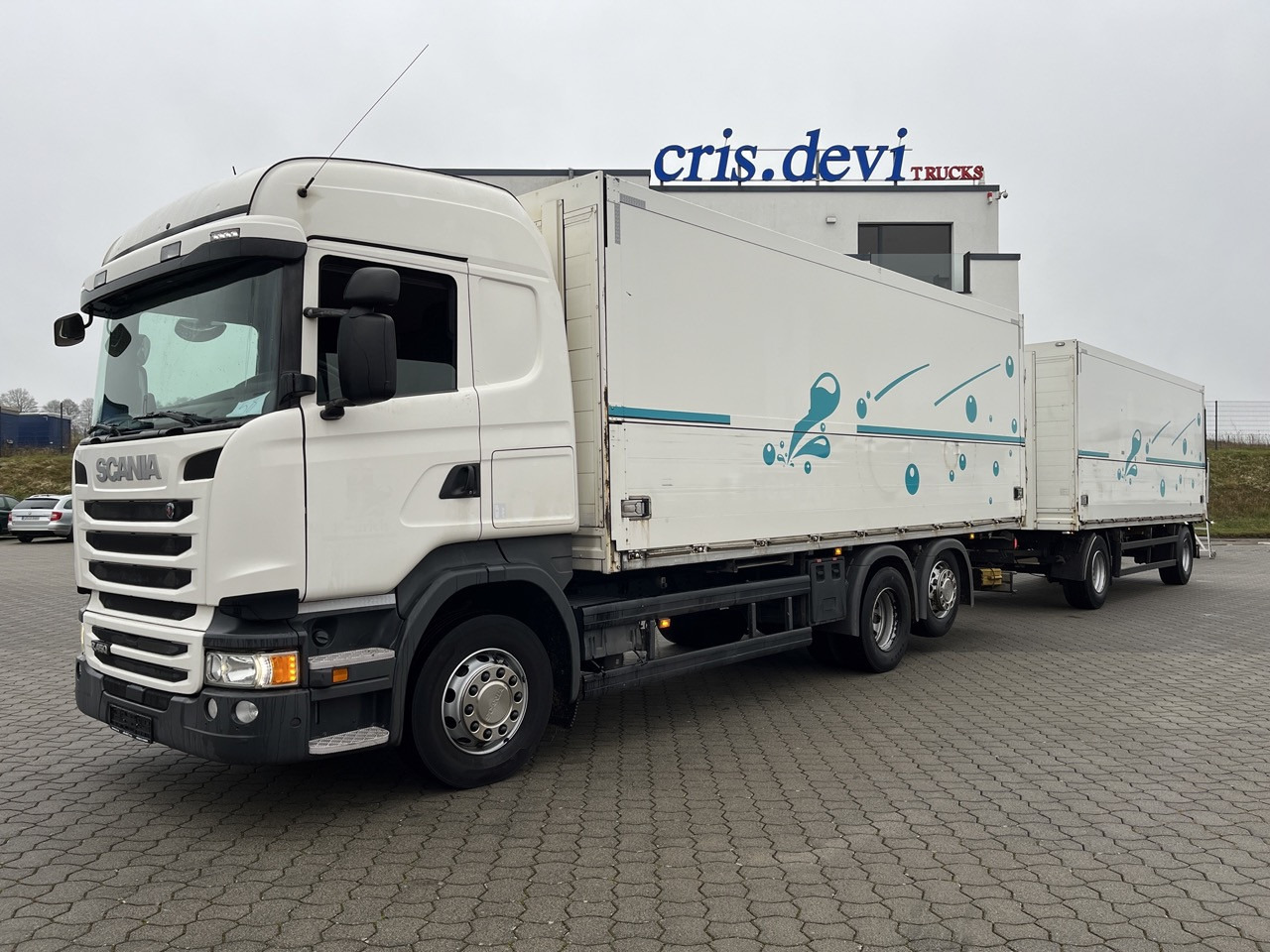 Scania R 450 6x2 Geränkezug + Orten Anhänger - شاحنة المشروبات: صورة 1 Scania R 450 6x2 Geränkezug + Orten Anhänger - شاحنة المشروبات: صورة 1