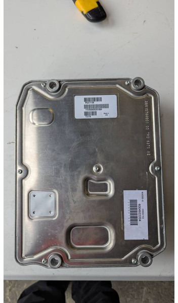 Komatsu CONTROLLER ASS' 600-492-2204 - النظام الكهربائي - آلات البناء: صورة 2 Komatsu CONTROLLER ASS' 600-492-2204 - النظام الكهربائي - آلات البناء: صورة 2