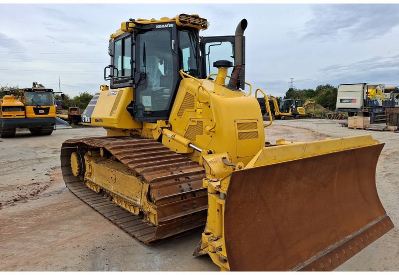 Komatsu D61PXI-24E0 - جرافة: صورة 1 Komatsu D61PXI-24E0 - جرافة: صورة 1