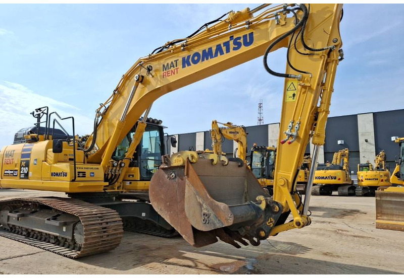 Komatsu PC210LCI-11E0 - حفار زحاف: صورة 1 Komatsu PC210LCI-11E0 - حفار زحاف: صورة 1