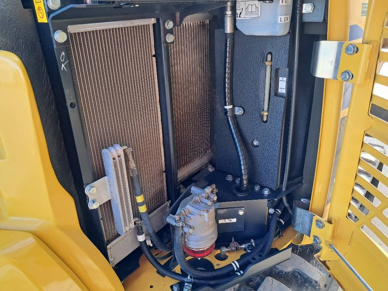 حفارة مُصَّغرة Komatsu PC55MR-5: صورة 12