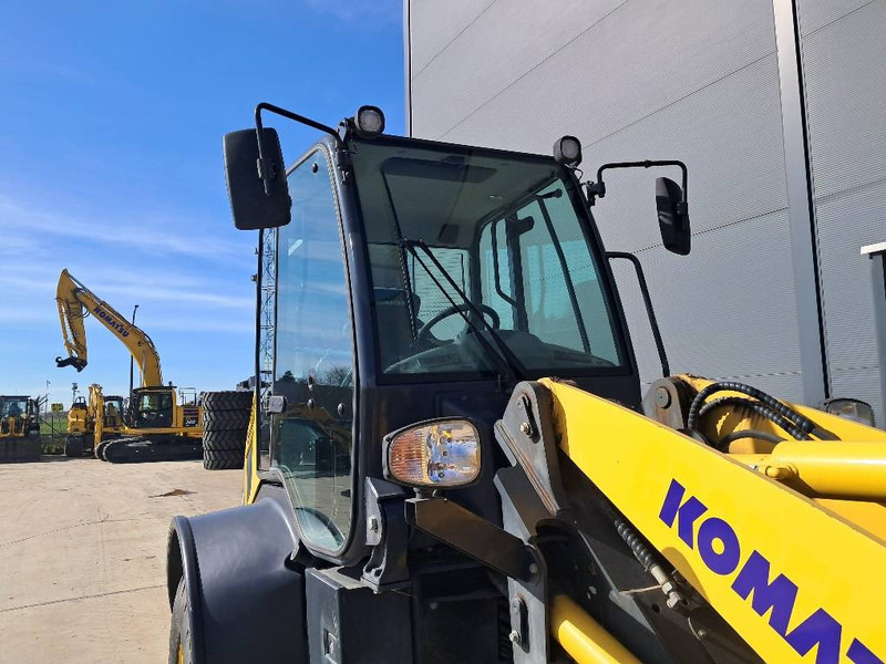 Komatsu WA100M-8 - اللودر بعجل: صورة 3 Komatsu WA100M-8 - اللودر بعجل: صورة 3