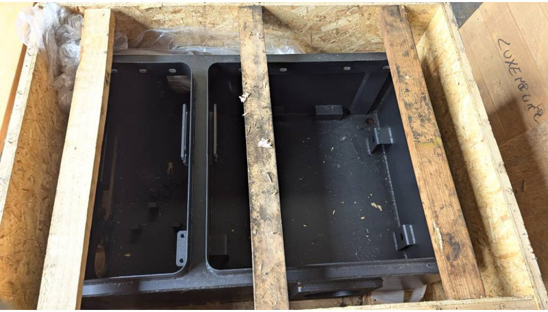 Komatsu WA600-8 BATTERY BOX 426-06-61211 - إطار/ شاسيه - آلات البناء: صورة 5 Komatsu WA600-8 BATTERY BOX 426-06-61211 - إطار/ شاسيه - آلات البناء: صورة 5