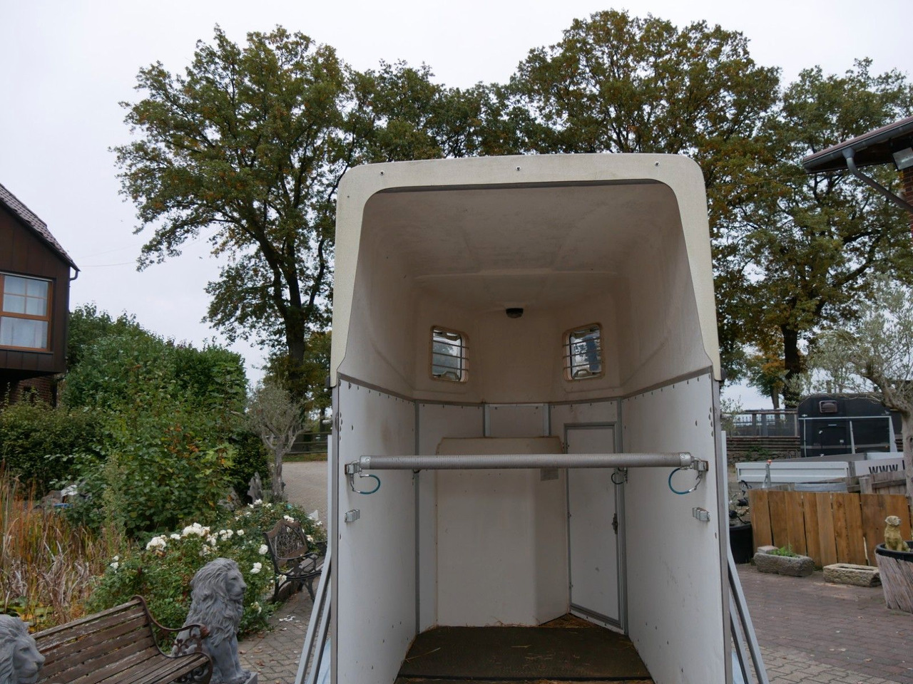 Blomert 1,5 Pferde Holz Poly - مقطورة نقل المواشي: صورة 3 Blomert 1,5 Pferde Holz Poly - مقطورة نقل المواشي: صورة 3