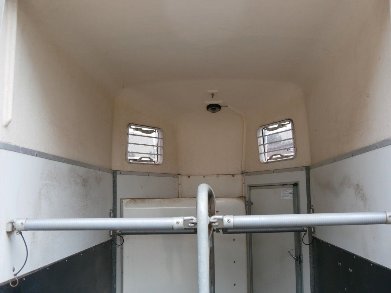 Böckmann Duo mit Sattelkammer - مقطورة نقل المواشي: صورة 5 Böckmann Duo mit Sattelkammer - مقطورة نقل المواشي: صورة 5