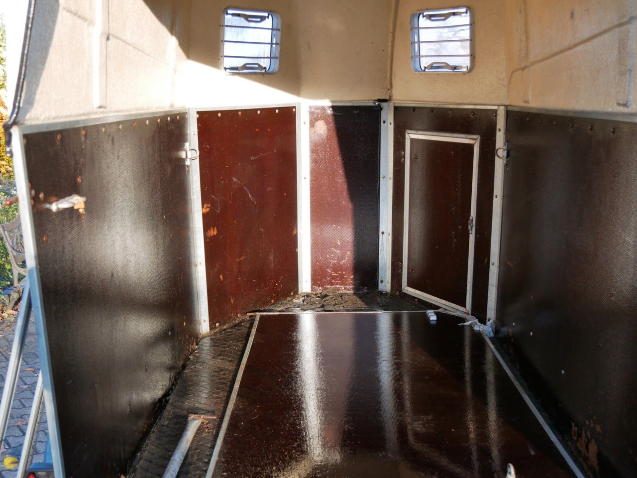 Holz Poly 2 Pferde - مقطورة نقل المواشي: صورة 5 Holz Poly 2 Pferde - مقطورة نقل المواشي: صورة 5