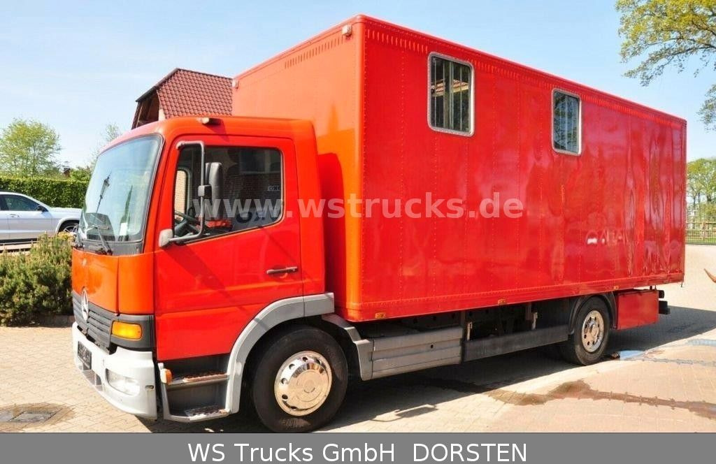 Mercedes-Benz 1224 EURO. 3 - شاحنة نقل خيل: صورة 2 Mercedes-Benz 1224 EURO. 3 - شاحنة نقل خيل: صورة 2