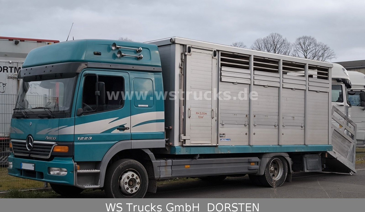 Mercedes-Benz Atego 1223 1 Stock Hohe Gitter Viehtransporter - شاحنة نقل خيل: صورة 4 Mercedes-Benz Atego 1223 1 Stock Hohe Gitter Viehtransporter - شاحنة نقل خيل: صورة 4