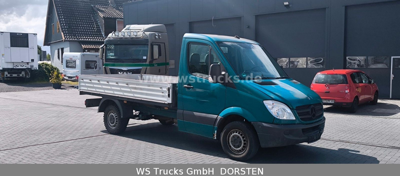 Mercedes-Benz Sprinter II Pritsche215 CDI - شاحنة مفتوحة: صورة 2 Mercedes-Benz Sprinter II Pritsche215 CDI - شاحنة مفتوحة: صورة 2
