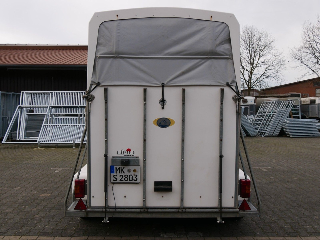 Sluis Vollpoly 2 Pferde mit Sattelkammer - مقطورة نقل المواشي: صورة 4 Sluis Vollpoly 2 Pferde mit Sattelkammer - مقطورة نقل المواشي: صورة 4