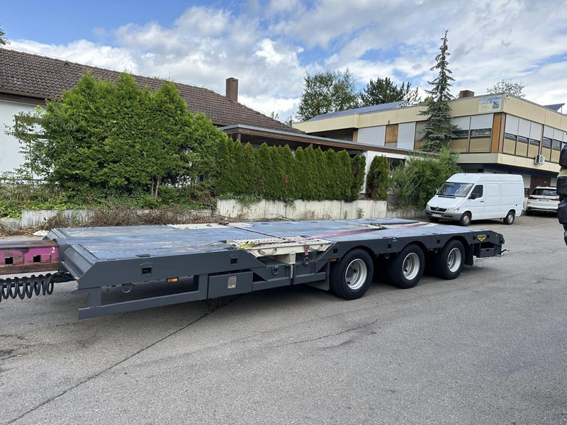 Broshuis Tele Semi Tieflader Luft 4.5 m auszieh u. 3 m verb Tele Semi Tieflader Luft 4.5 m auszieh u. 3 m verbreiterb. - عربة منخفضة مسطحة نصف مقطورة: صورة 3 Broshuis Tele Semi Tieflader Luft 4.5 m auszieh u. 3 m verb Tele Semi Tieflader Luft 4.5 m auszieh u. 3 m verbreiterb. - عربة منخفضة مسطحة نصف مقطورة: صورة 3