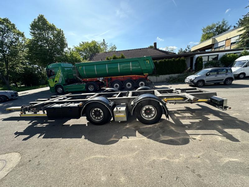 H&W 4 x Tandem Lafette MEGA verzinkt Mitnahmestapl. 7. 3 x Tandem Lafette MEGA verzinkt Mitnahmestapl. 7.82 m - مقطورة نقل الحاويات: صورة 1 H&W 4 x Tandem Lafette MEGA verzinkt Mitnahmestapl. 7. 3 x Tandem Lafette MEGA verzinkt Mitnahmestapl. 7.82 m - مقطورة نقل الحاويات: صورة 1