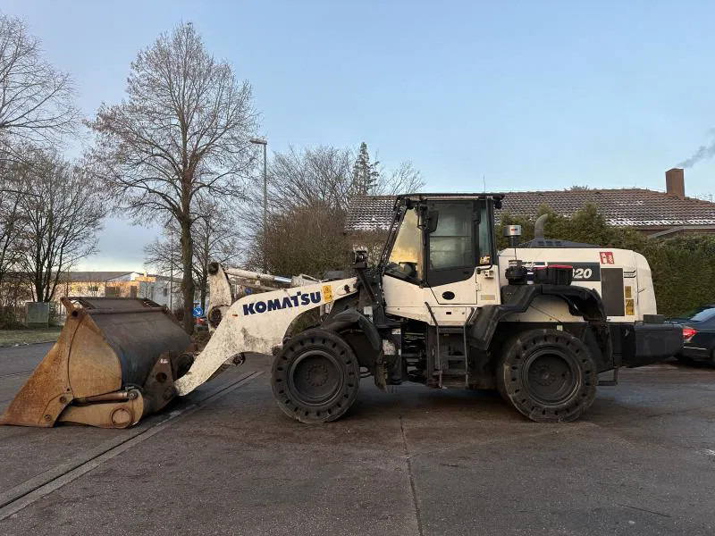 Komatsu WA 320-8 Klappsch. Hochlader WAAGE Schutzbel. Klim WA 320-8 Klappsch. Hochlader WAAGE Schutzbel. Klima - اللودر بعجل: صورة 1 Komatsu WA 320-8 Klappsch. Hochlader WAAGE Schutzbel. Klim WA 320-8 Klappsch. Hochlader WAAGE Schutzbel. Klima - اللودر بعجل: صورة 1