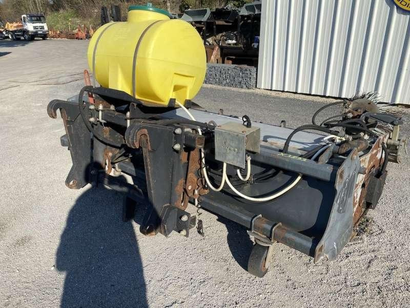 EMILY 2900mm - Attache Chargeurs CATERPILLAR / VOLVO - مكنسة: صورة 3 EMILY 2900mm - Attache Chargeurs CATERPILLAR / VOLVO - مكنسة: صورة 3