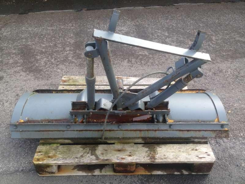 LAME NEIGE POUR PICK UP - كاسحة ثلوج: صورة 4 LAME NEIGE POUR PICK UP - كاسحة ثلوج: صورة 4