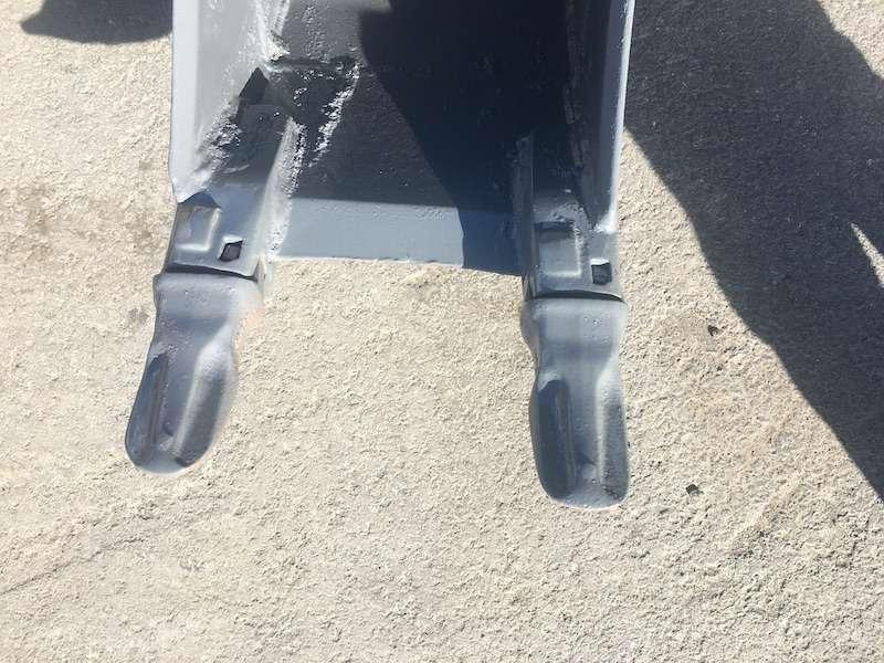 MECALAC 350mm - séries 8 / 10 / 11 / 12 - بكت حفار: صورة 3 MECALAC 350mm - séries 8 / 10 / 11 / 12 - بكت حفار: صورة 3