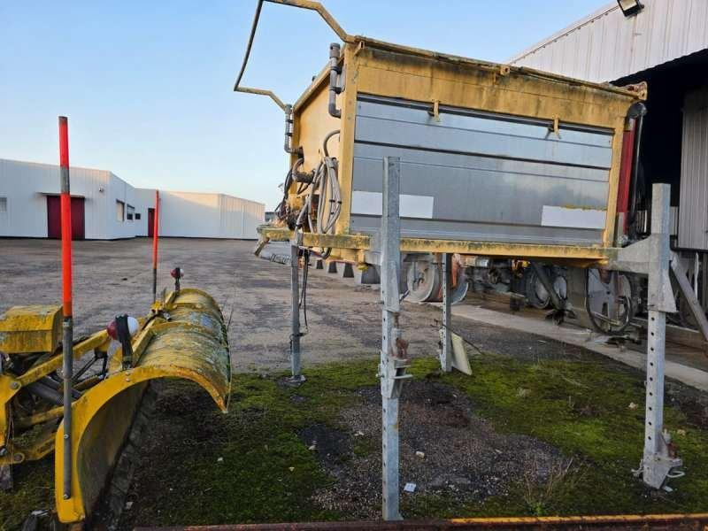 SALEUSE + LAME A NEIGE - كاسحة ثلوج, مفرشة الرمل/ الملح: صورة 1 SALEUSE + LAME A NEIGE - كاسحة ثلوج, مفرشة الرمل/ الملح: صورة 1