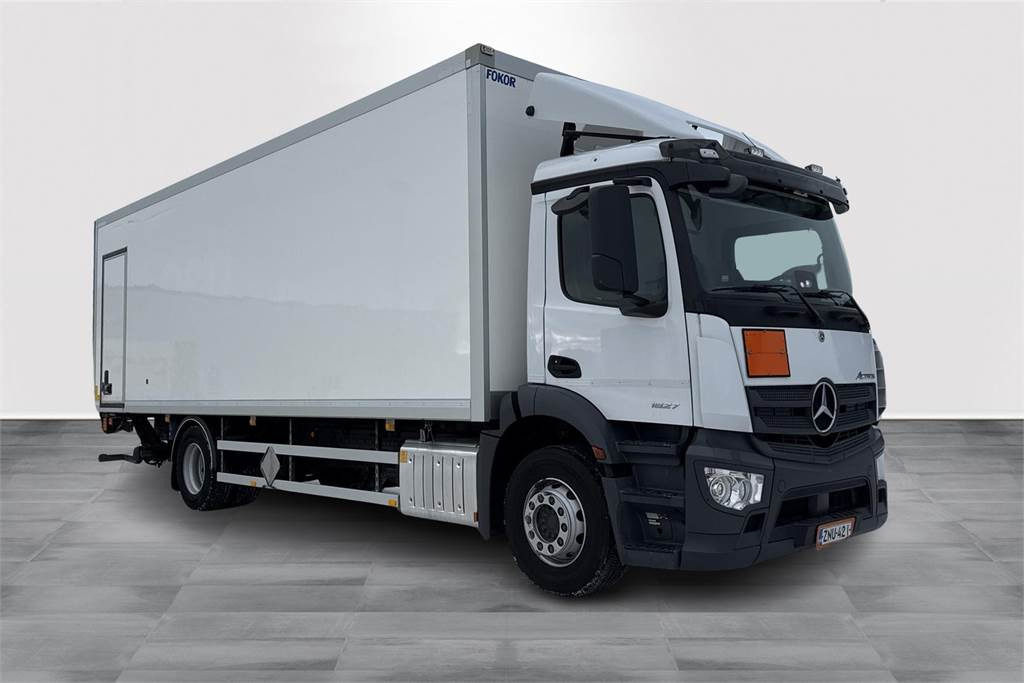 Mercedes-Benz ACTROS 1827 5 Ksa-kori - وحدة جر: صورة 3 Mercedes-Benz ACTROS 1827 5 Ksa-kori - وحدة جر: صورة 3
