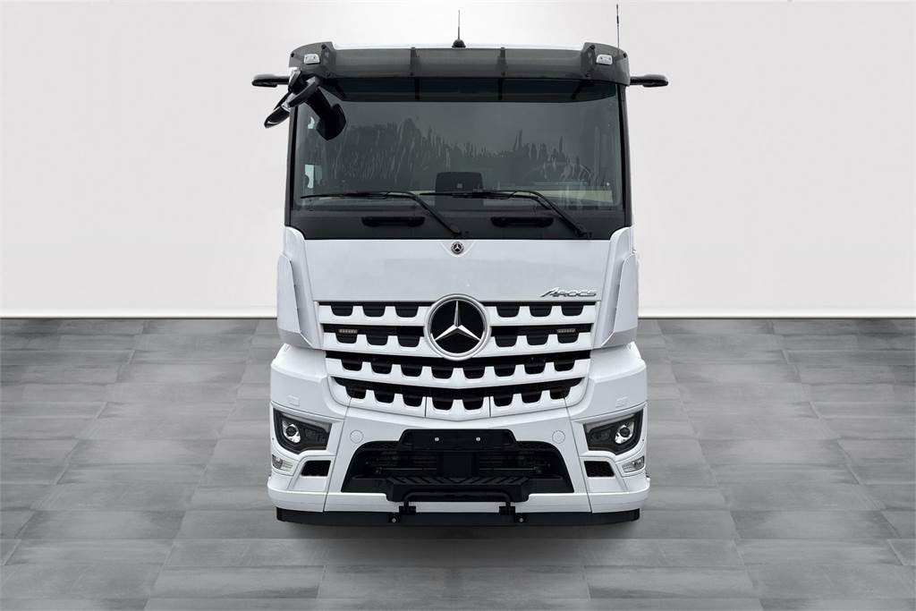 Mercedes-Benz AROCS 3253L Nosturi+koukkulaite UUSIAUTO - شاحنة كرين: صورة 2 Mercedes-Benz AROCS 3253L Nosturi+koukkulaite UUSIAUTO - شاحنة كرين: صورة 2