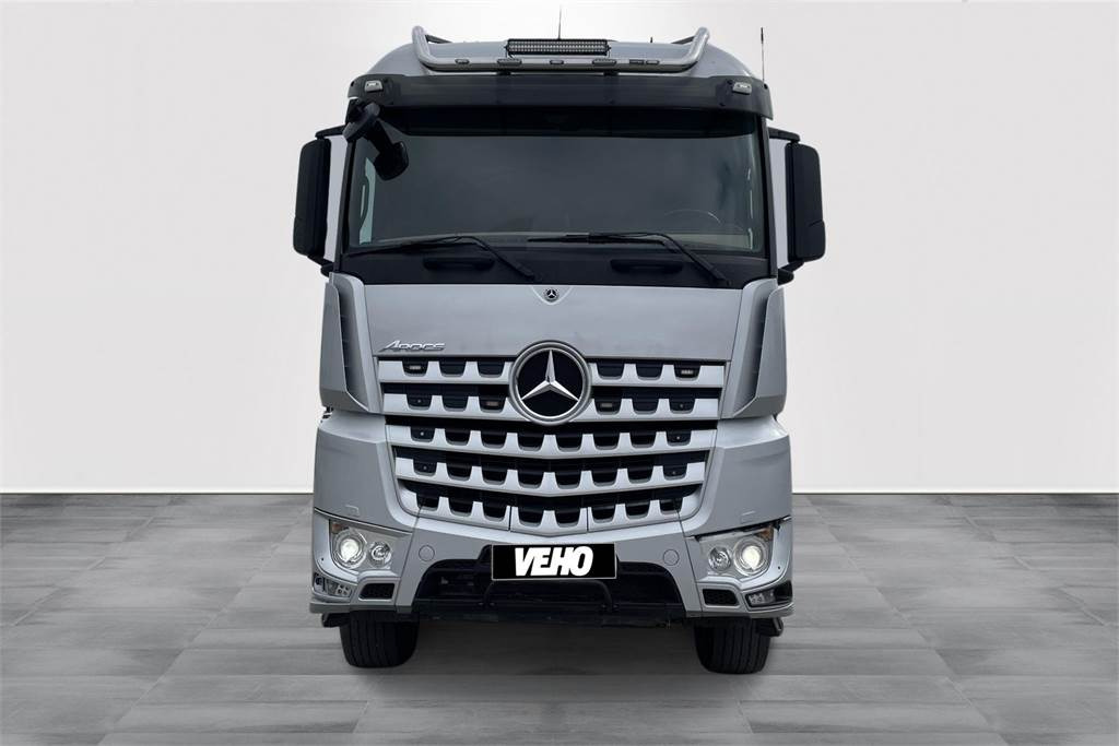 Mercedes-Benz AROCS 3663 L RIIKO- puuvarustus - شاحنة قطع الأشجار: صورة 2 Mercedes-Benz AROCS 3663 L RIIKO- puuvarustus - شاحنة قطع الأشجار: صورة 2