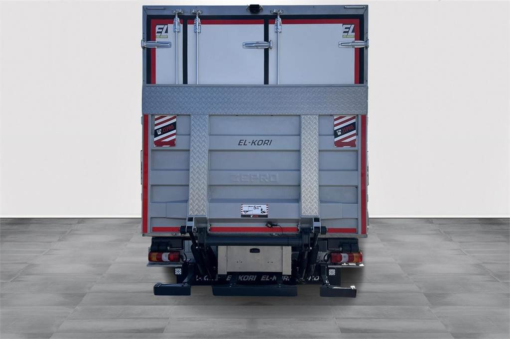 Mercedes-Benz Actros 1830 L nr 4x2 - شاحنة صندوق متساوي: صورة 4 Mercedes-Benz Actros 1830 L nr 4x2 - شاحنة صندوق متساوي: صورة 4