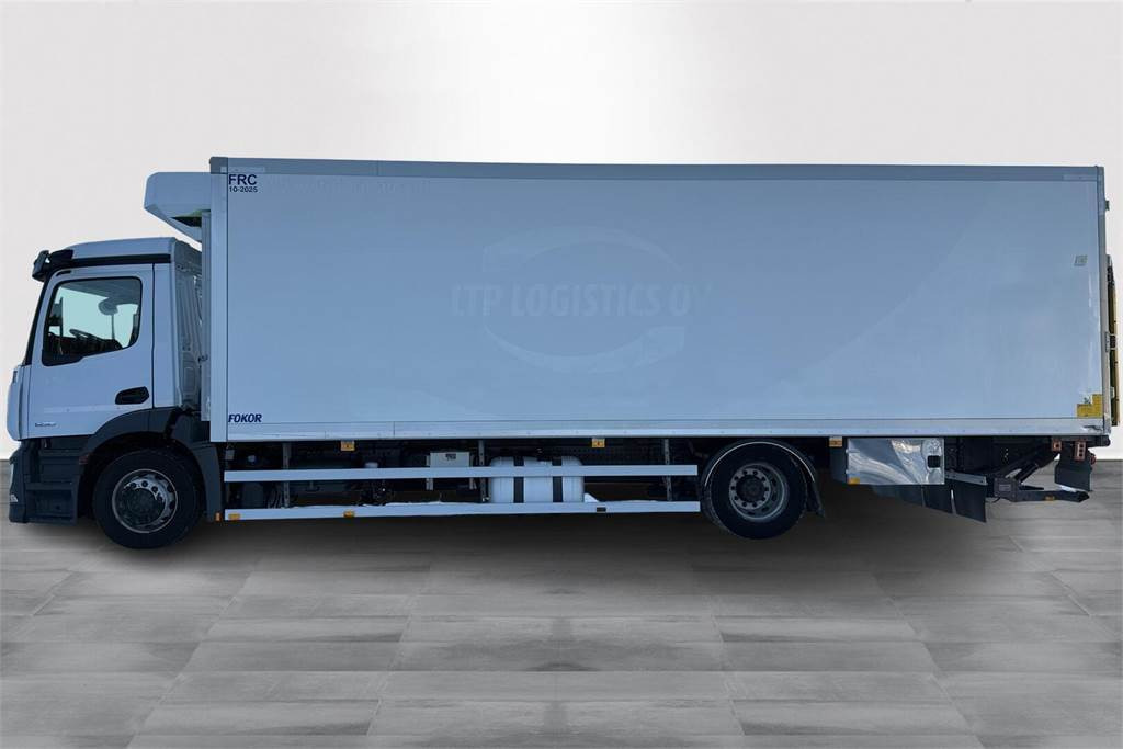 شاحنة صندوق متساوي Mercedes-Benz Actros 1830L 5 SM FRC 2-lämpö(atp10/2025): صورة 12