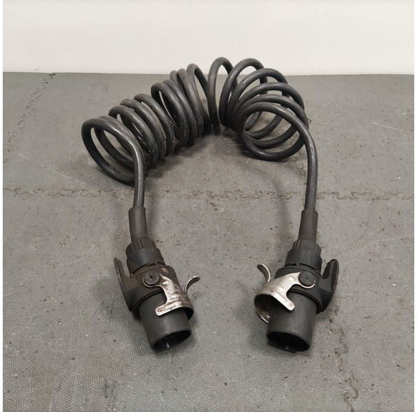 Diversen Diversen - UX0000435 - Lichtkabel 15-polig x 15-polig - قطع غيار - شاحنة: صورة 1 Diversen Diversen - UX0000435 - Lichtkabel 15-polig x 15-polig - قطع غيار - شاحنة: صورة 1