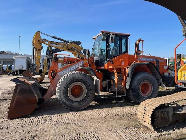 Doosan DL 300-3 (12005349) - اللودر بعجل: صورة 1 Doosan DL 300-3 (12005349) - اللودر بعجل: صورة 1