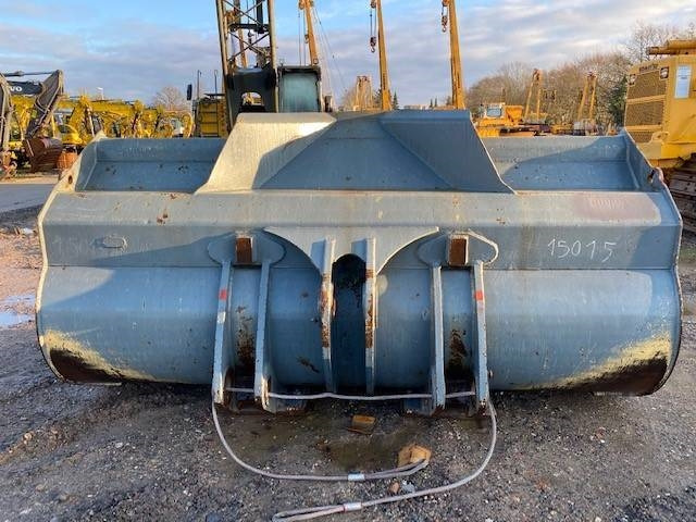 Liebherr (1884) L 586 Schaufel / bucket - اللودر بعجل: صورة 2 Liebherr (1884) L 586 Schaufel / bucket - اللودر بعجل: صورة 2