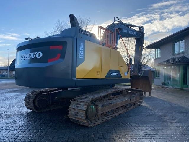 Volvo EC 250 E NL MIETE / RENTAL (12001056) - حفار زحاف: صورة 4 Volvo EC 250 E NL MIETE / RENTAL (12001056) - حفار زحاف: صورة 4