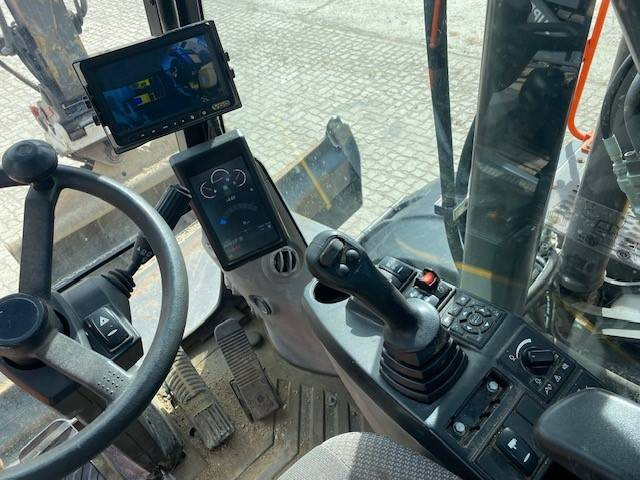 حفارة دولاب Volvo EWR 150 E MIETE / RENTAL (12001017): صورة 12