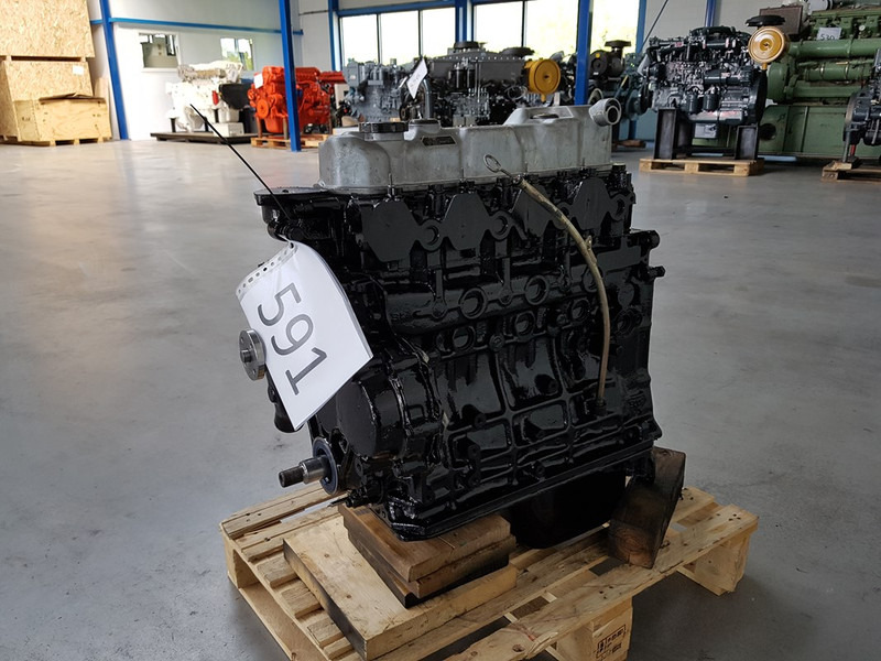 Mitsubishi 4D31 LONG-BLOCK - آلات البناء: صورة 2 Mitsubishi 4D31 LONG-BLOCK - آلات البناء: صورة 2