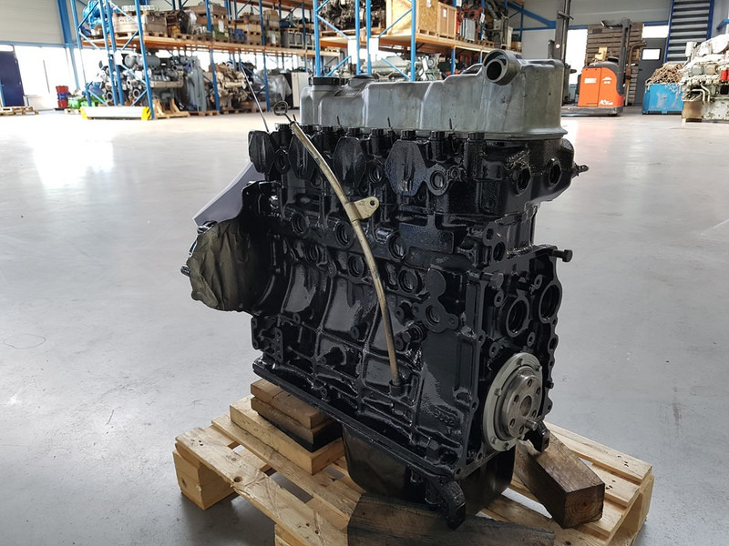 Mitsubishi 4D31 LONG-BLOCK - آلات البناء: صورة 4 Mitsubishi 4D31 LONG-BLOCK - آلات البناء: صورة 4