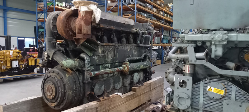 Mitsubishi S6U-MPTA USED - آلات البناء: صورة 3 Mitsubishi S6U-MPTA USED - آلات البناء: صورة 3