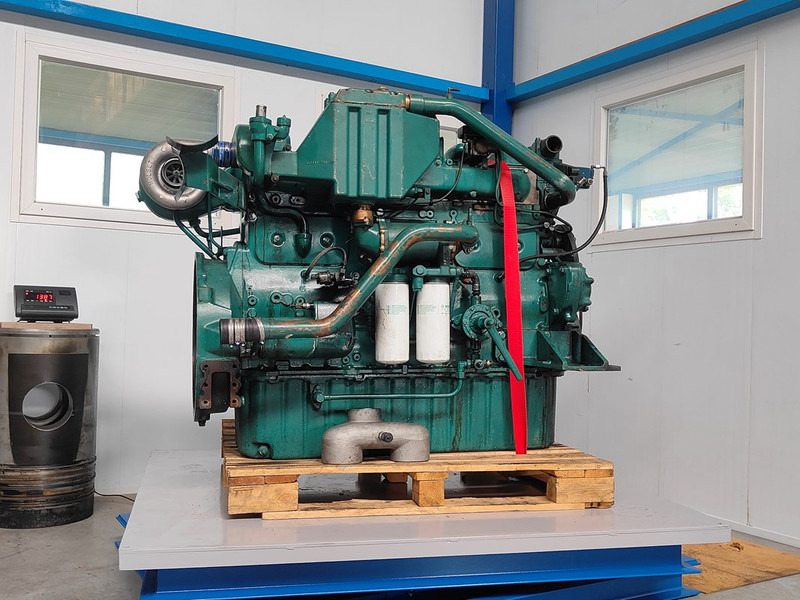 Volvo PENTA MD122A USED - آلات البناء: صورة 1 Volvo PENTA MD122A USED - آلات البناء: صورة 1