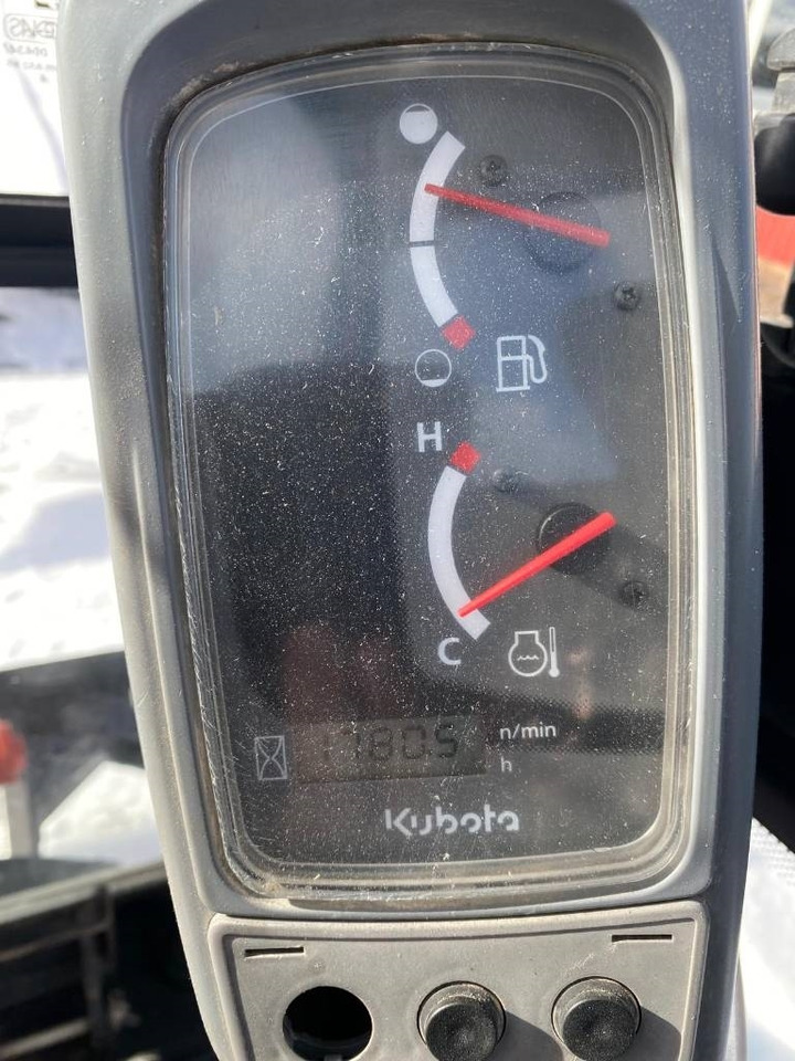 حفارة مُصَّغرة Kubota KX016-4: صورة 24