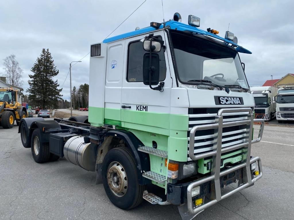 Scania R 142 - شاحنة هيكل كابينة: صورة 2 Scania R 142 - شاحنة هيكل كابينة: صورة 2